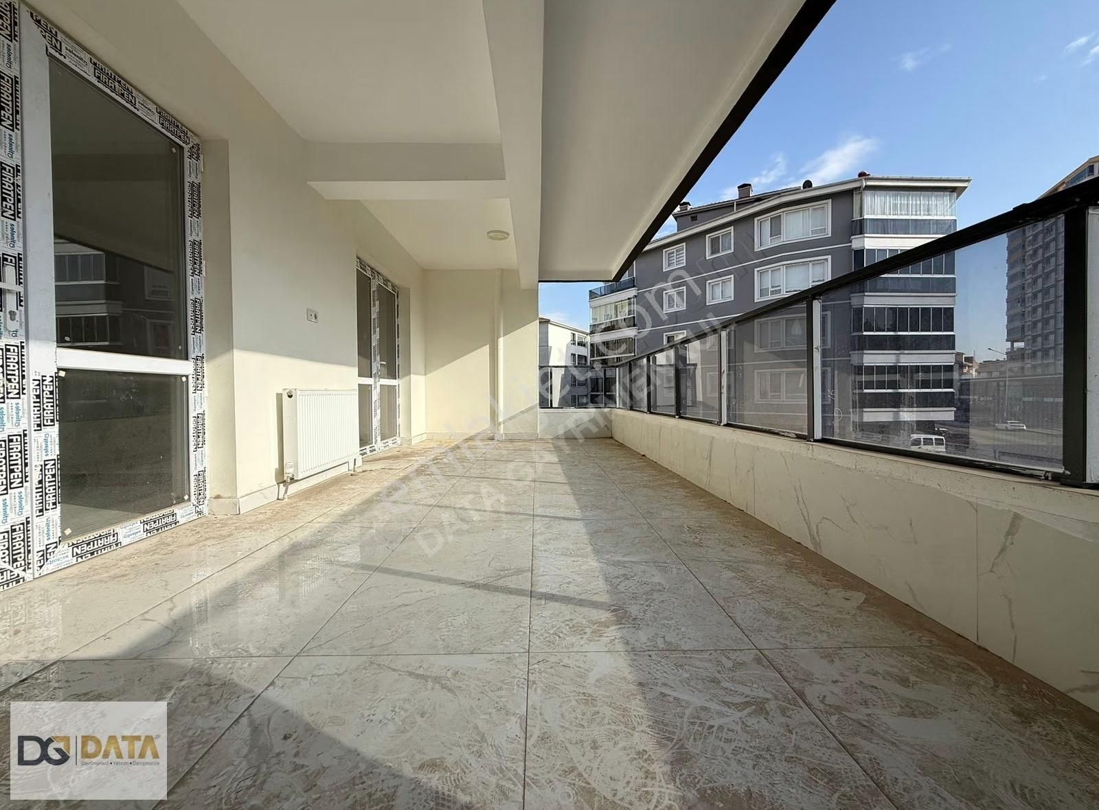 Data'dan Mustafa Kemal Mahallesinde 4+1 Lüks Yapılı Daire - Görsel 13