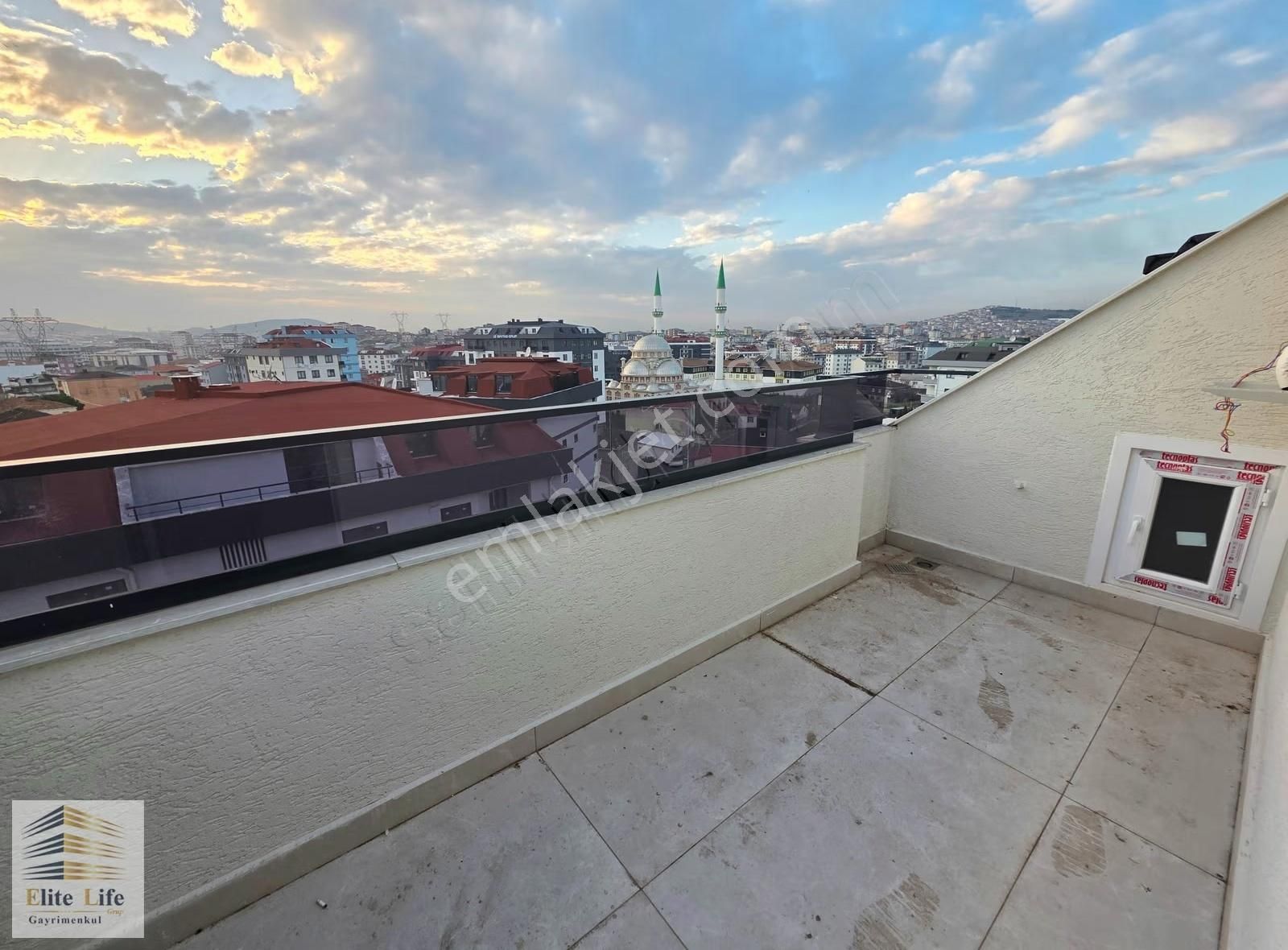 Kapalı Otopark Şarz İstasyonlu Site | Sıfır | 5+2 Dublex Daire - Görsel 18