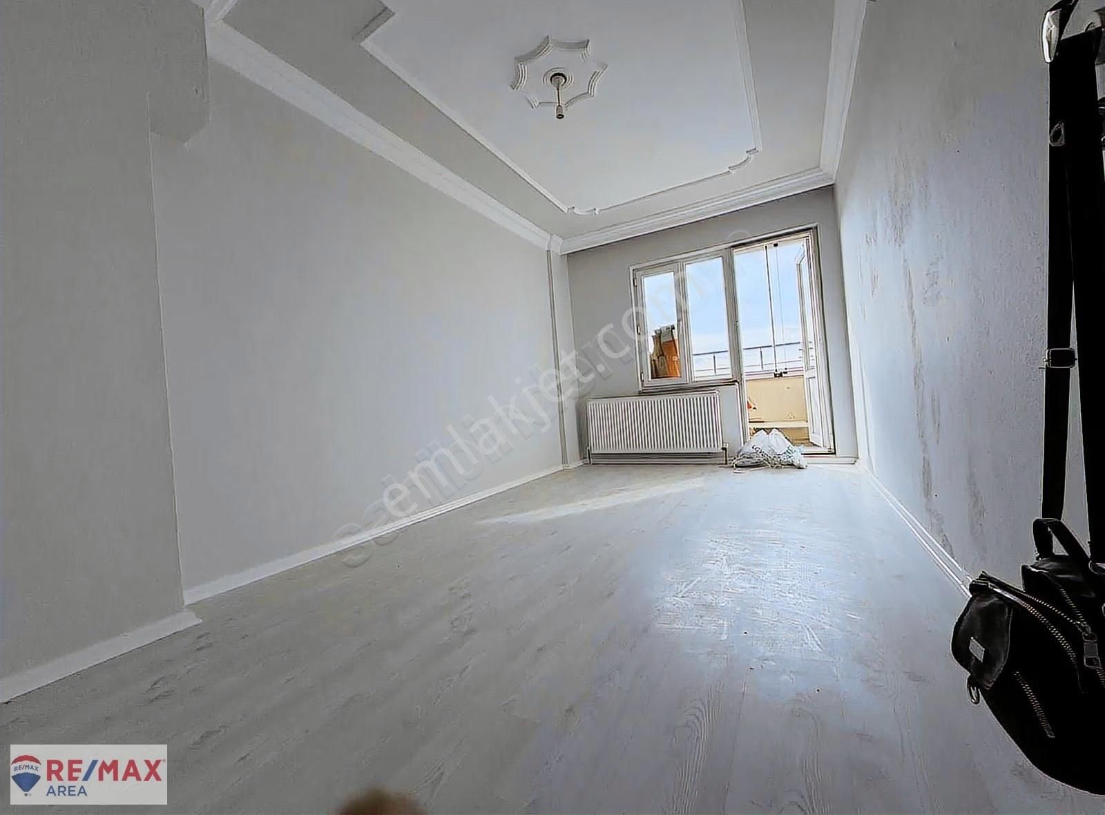 Remax Area Dan Karacabey Emir Sultanda 2+1 Kiralık Daire - Görsel 32