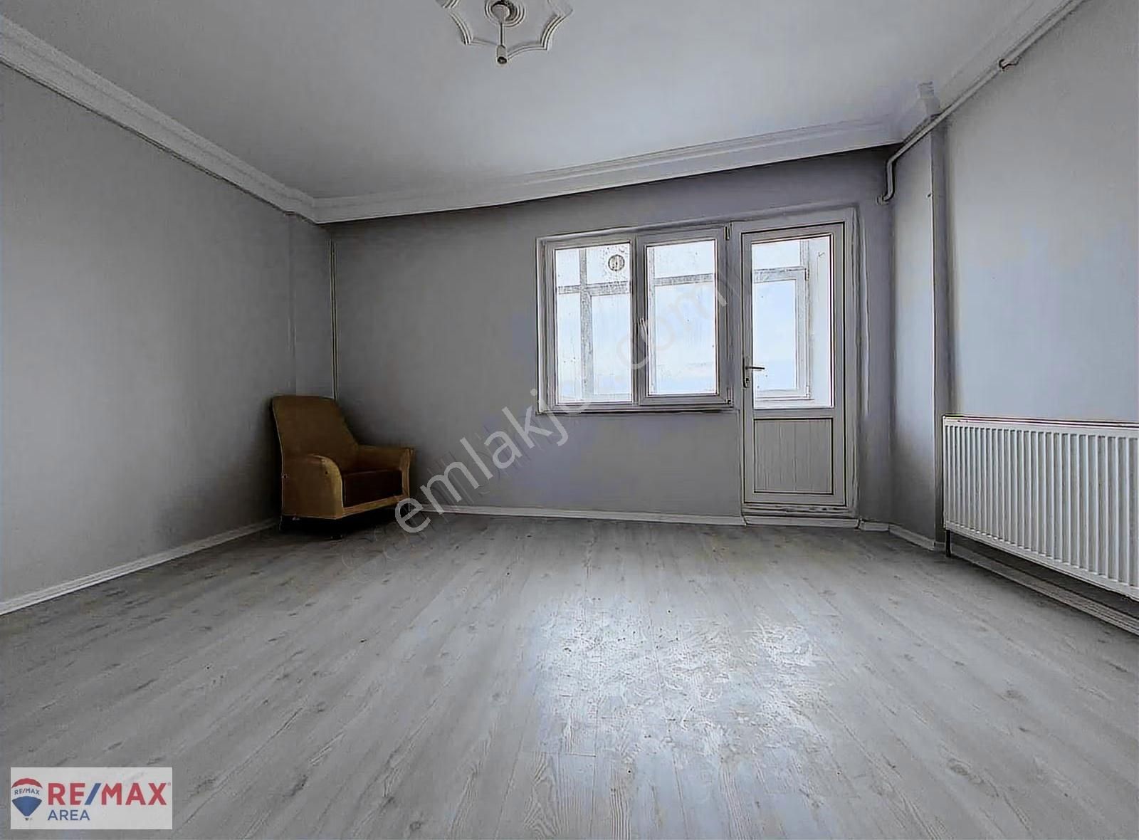 Remax Area Dan Karacabey Emir Sultanda 2+1 Kiralık Daire - Görsel 13