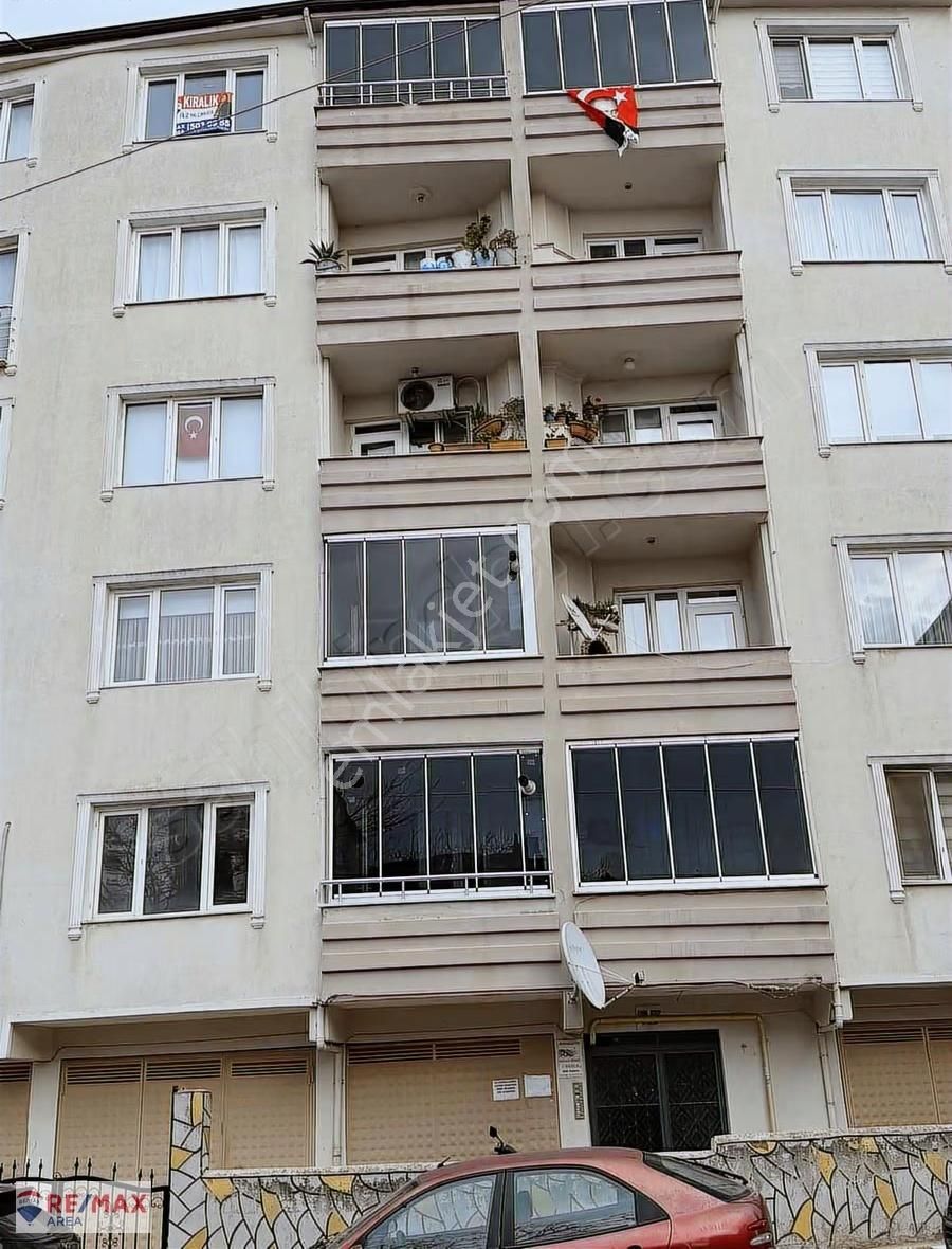 Remax Area Dan Karacabey Emir Sultanda 2+1 Kiralık Daire