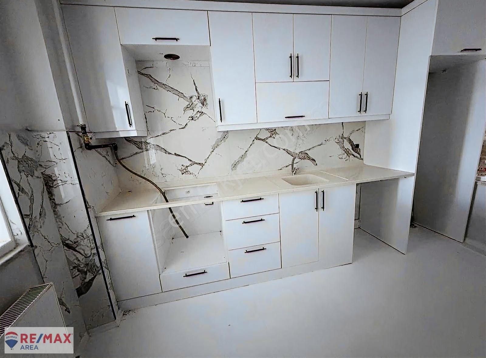 Remax Area Dan Karacabey Emir Sultanda 2+1 Kiralık Daire - Görsel 35