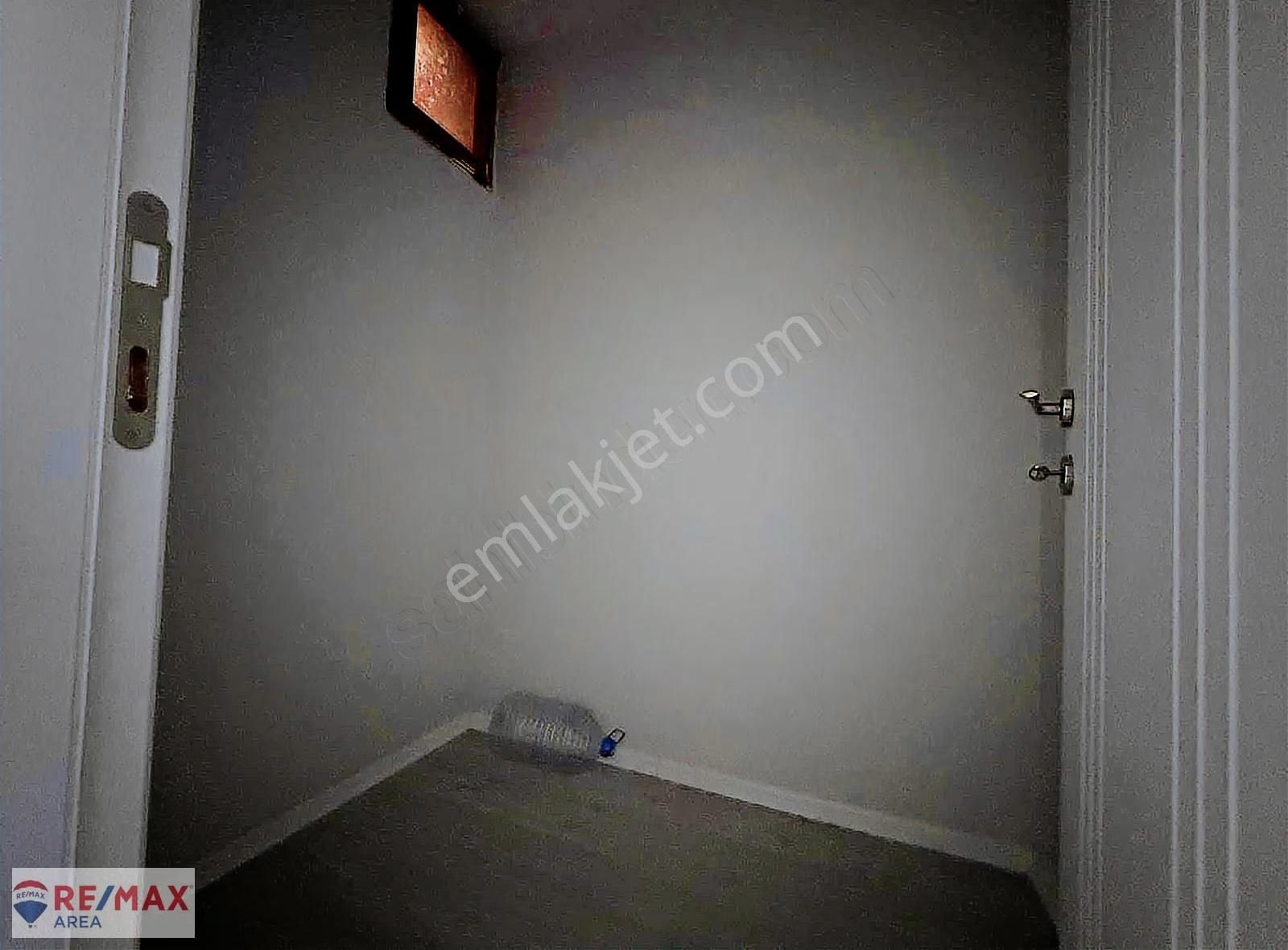Remax Area Dan Karacabey Emir Sultanda 2+1 Kiralık Daire - Görsel 5