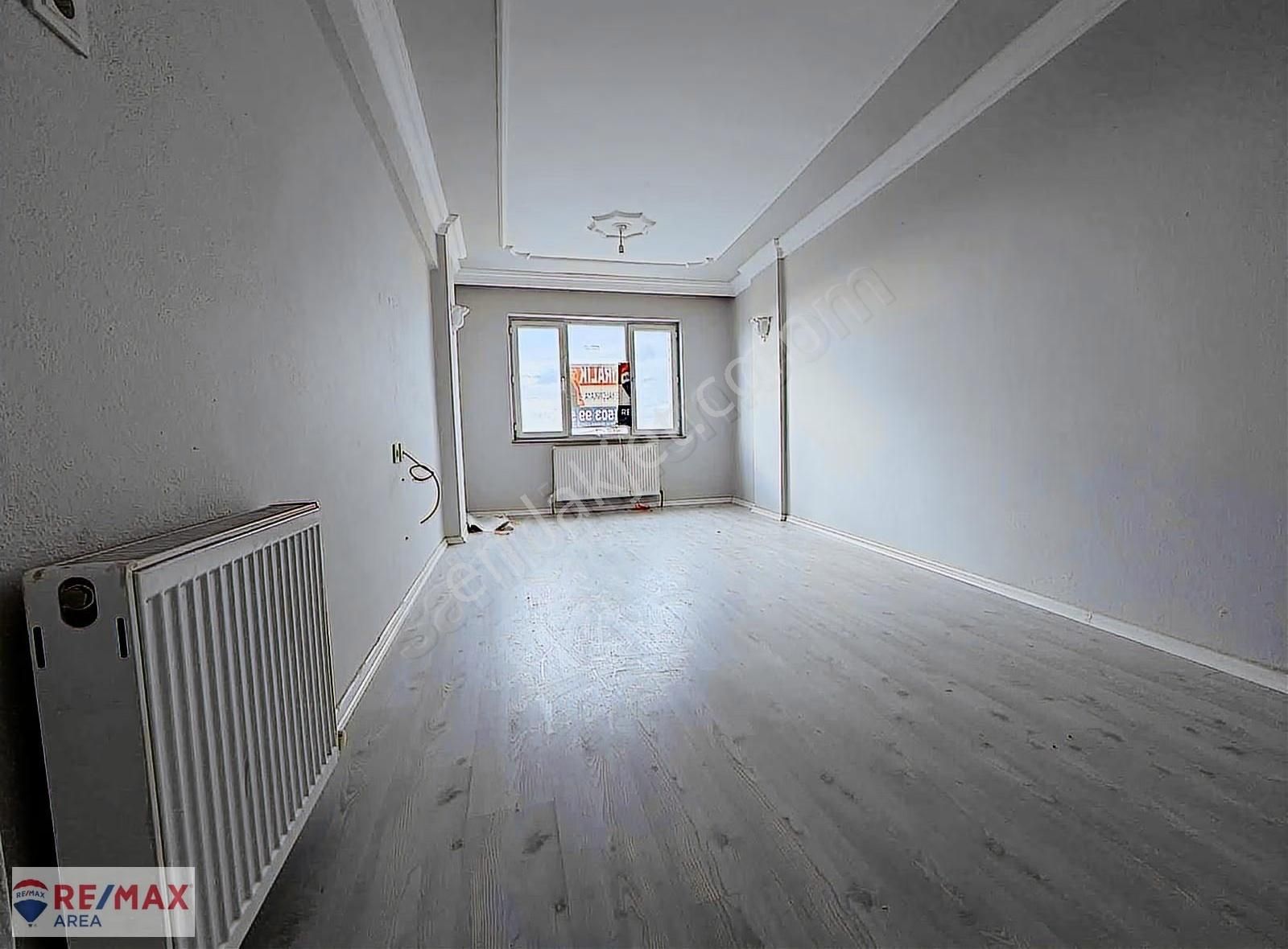 Remax Area Dan Karacabey Emir Sultanda 2+1 Kiralık Daire - Görsel 24