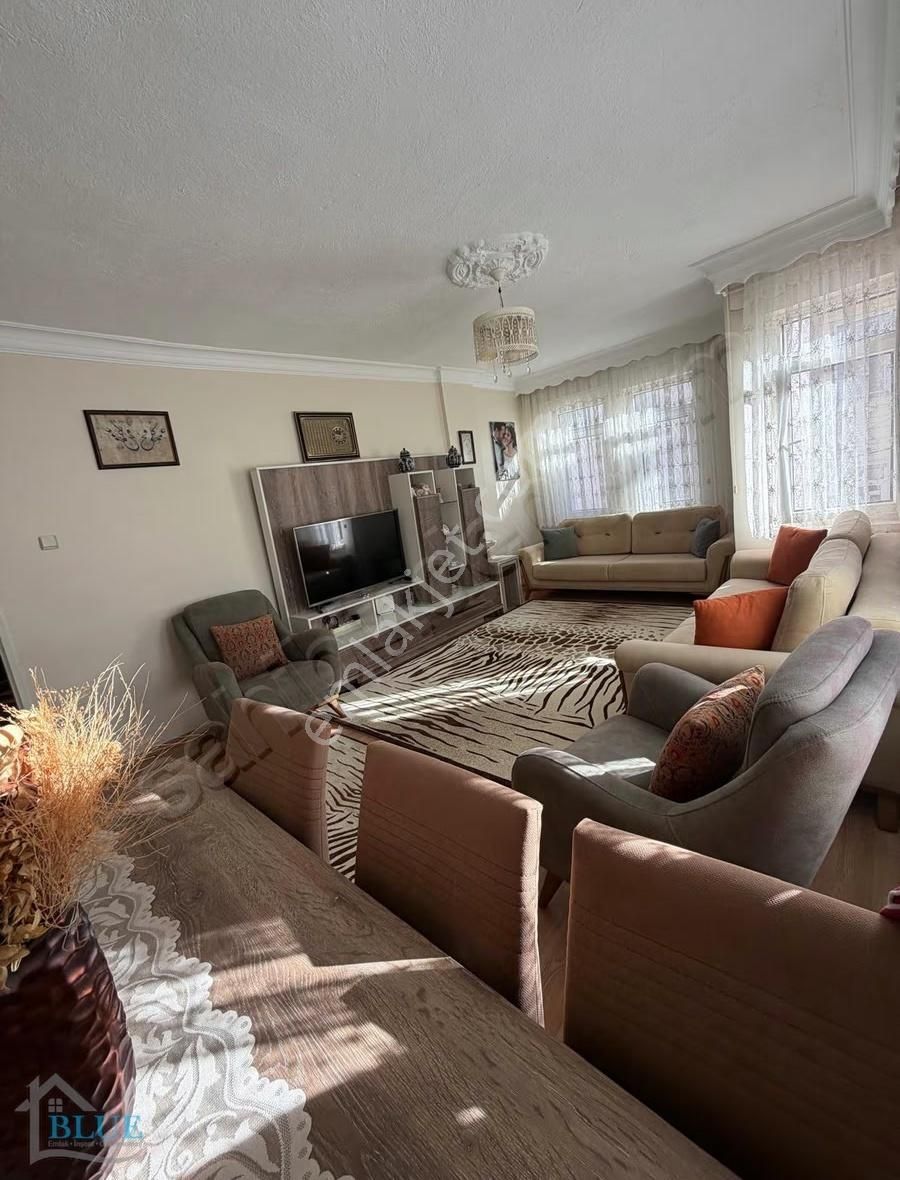 Blue Emlak'tan Saray Mahallesinde 3+1 Satılık Daire