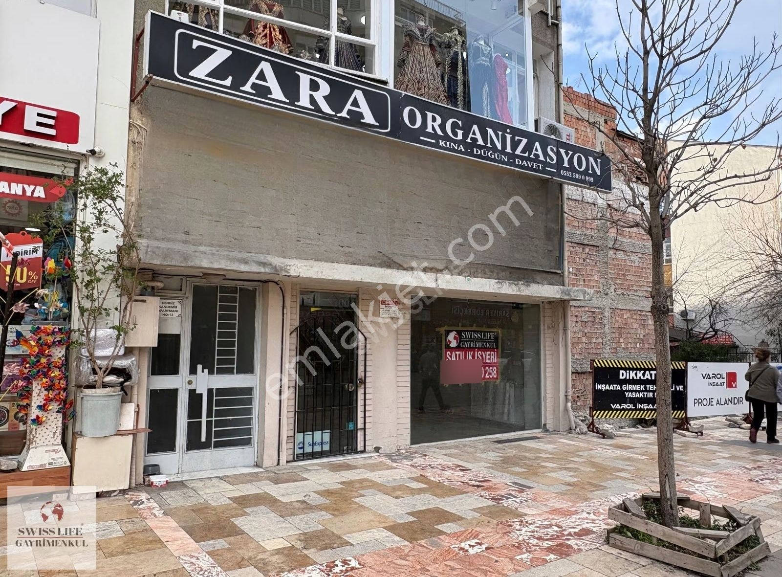 Ticaretin Merkezi Çınar Meydanında 135 M² Satılık İşyeri - Görsel 4