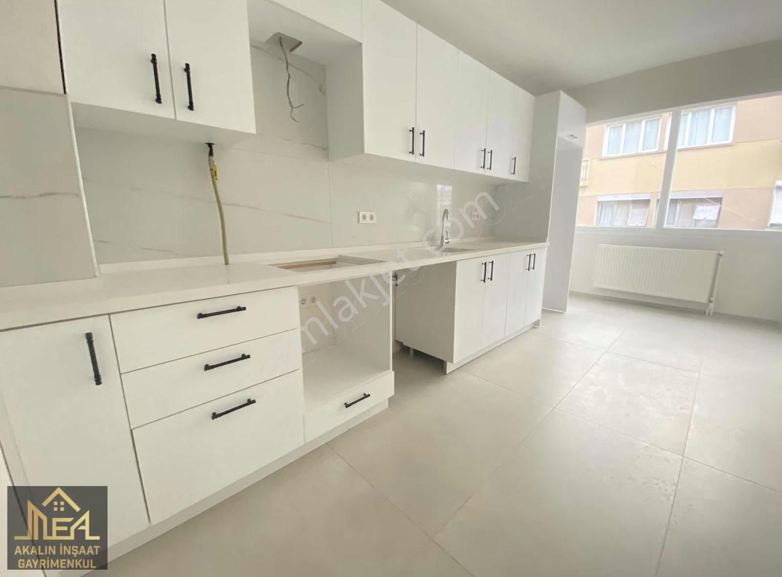 Akalın'dan Araphasan Mah.'de Full Dekorlu 3+1 Satılık Daire