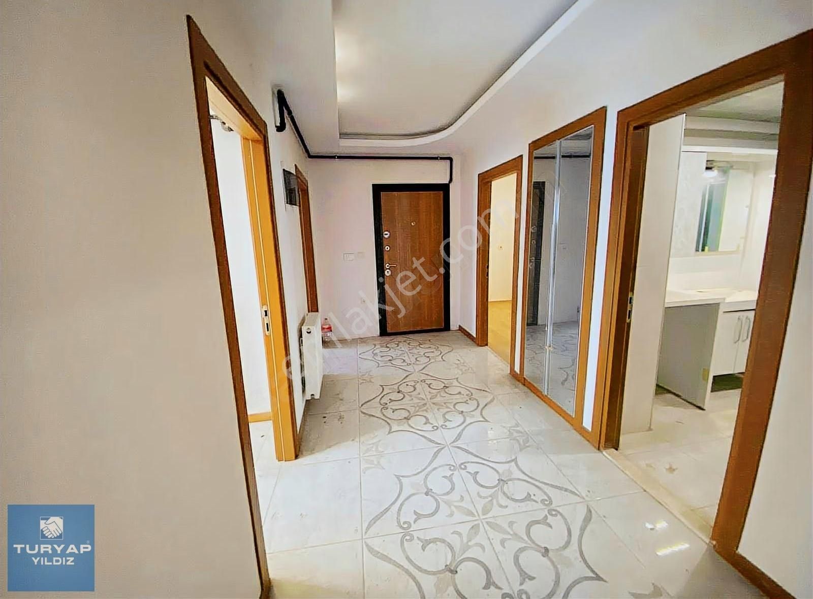 Buca Yenigün Mah Kolej Karşısı Ara Kat Köşe Çift Banyo Asansörlü - Görsel 17