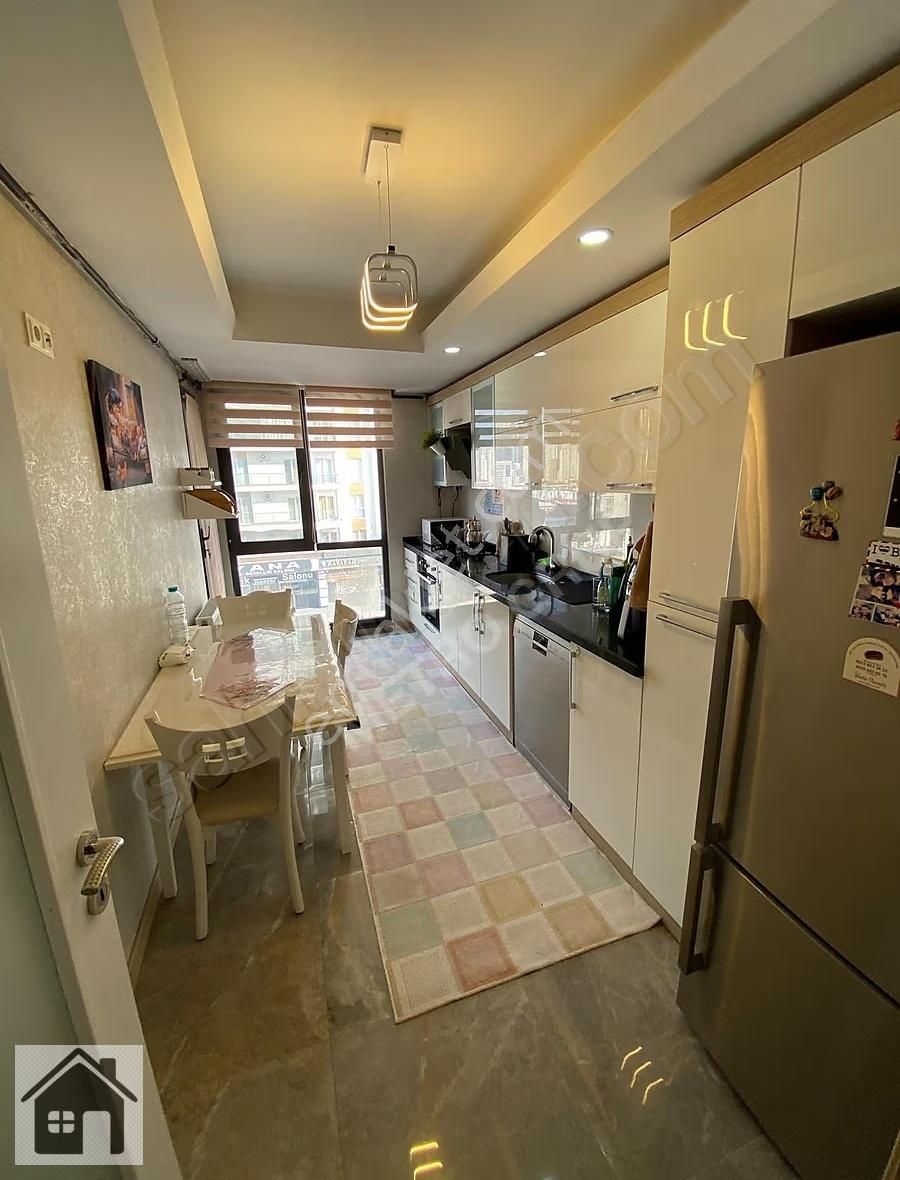 Beylikdün'de Metrobüse Yakın Geniş Lüks 2+1 Daire - Görsel 12