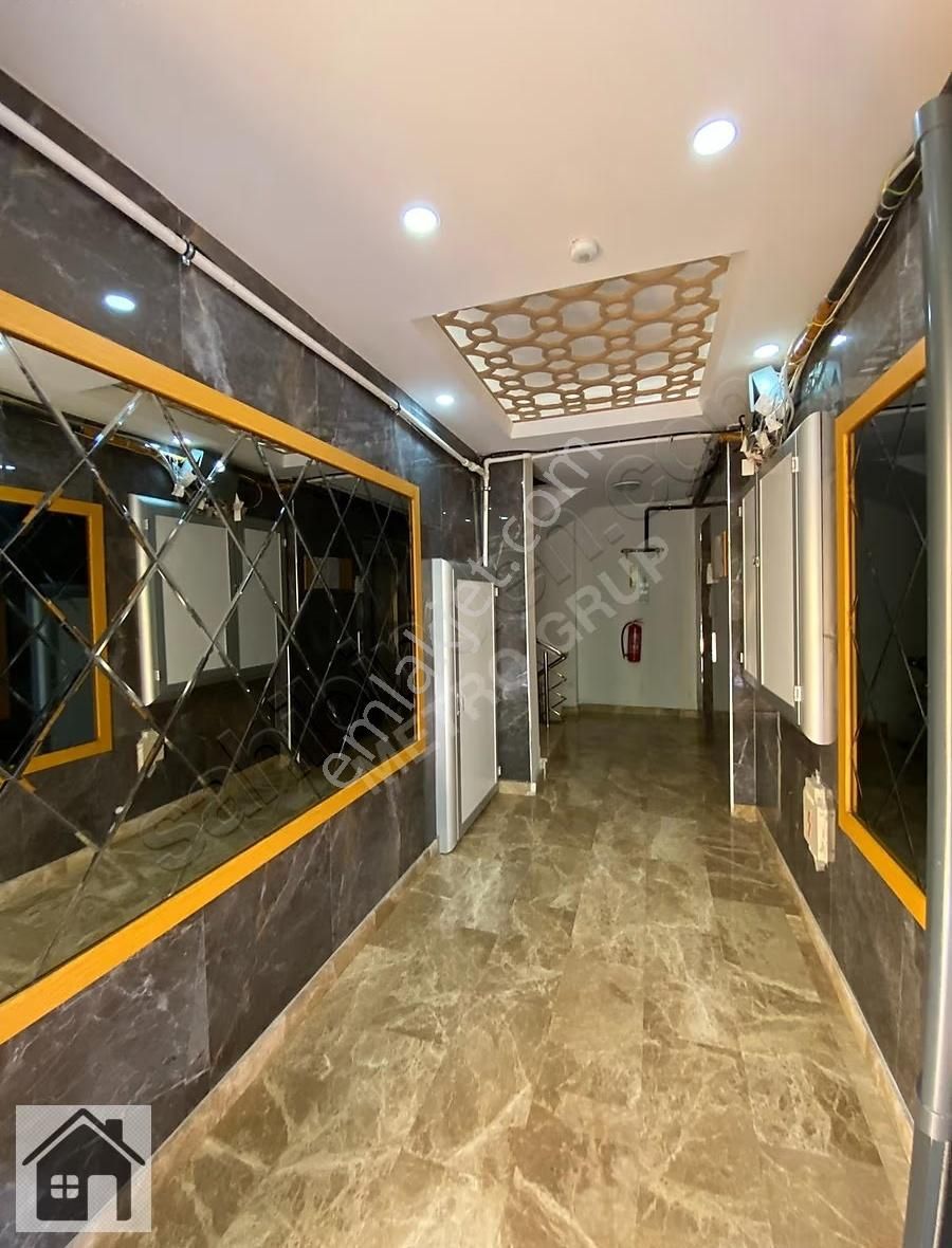 Beylikdün'de Metrobüse Yakın Geniş Lüks 2+1 Daire - Görsel 2