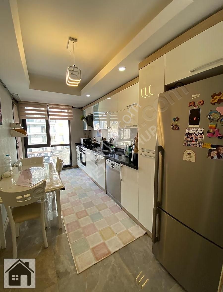 Beylikdün'de Metrobüse Yakın Geniş Lüks 2+1 Daire - Görsel 28