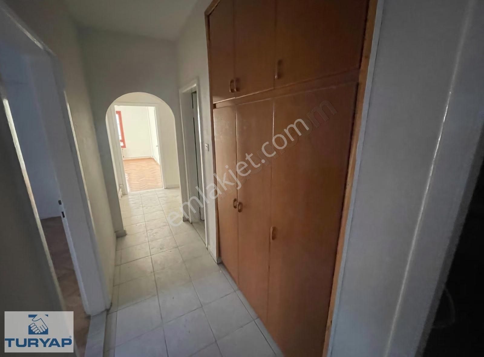 Öveçler Lizbon Caddesi Üzeri 3+1 Kombili Ön Cephe Açık Otoparklı - Görsel 19