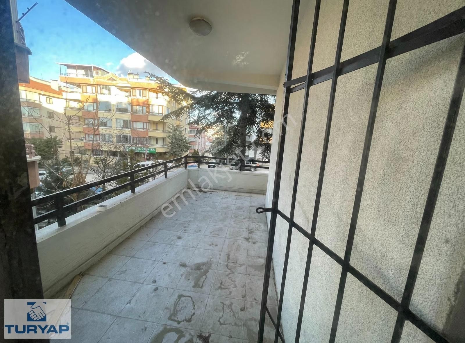 Öveçler Lizbon Caddesi Üzeri 3+1 Kombili Ön Cephe Açık Otoparklı - Görsel 6