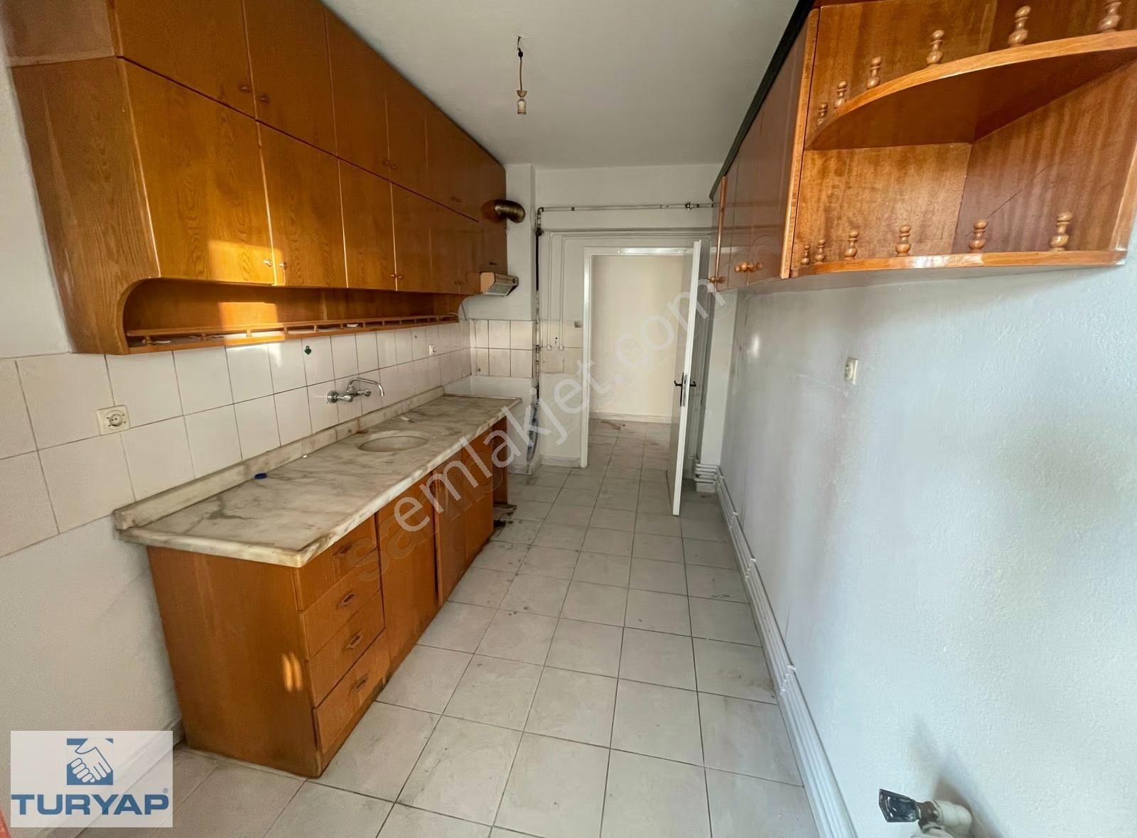 Öveçler Lizbon Caddesi Üzeri 3+1 Kombili Ön Cephe Açık Otoparklı - Görsel 8