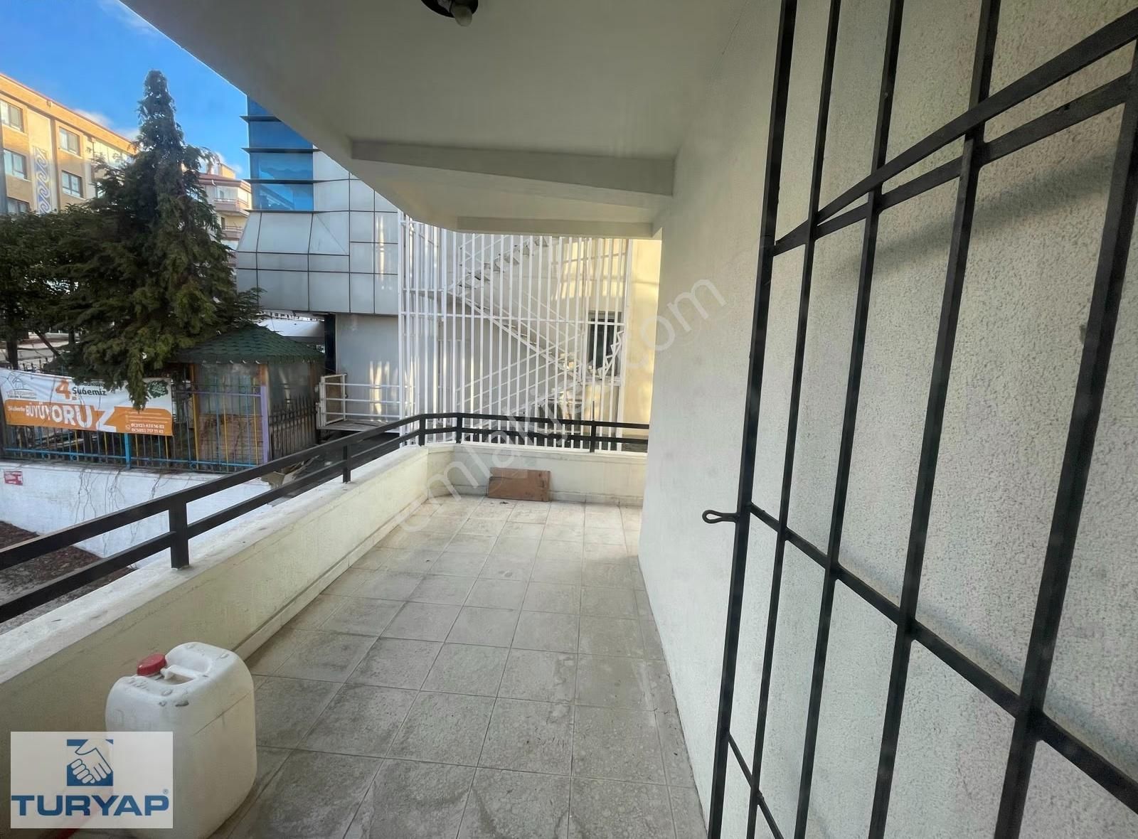 Öveçler Lizbon Caddesi Üzeri 3+1 Kombili Ön Cephe Açık Otoparklı - Görsel 5