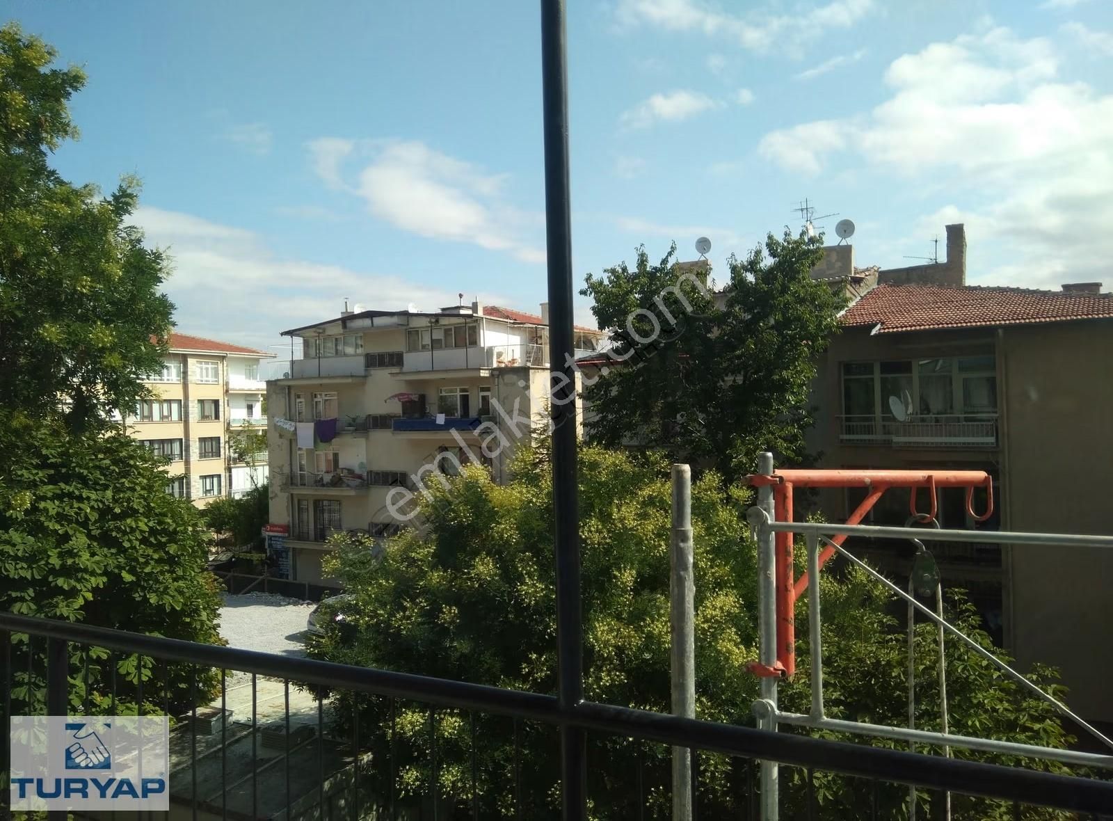 Esat Mintrak Apartmanı 2+1+ Kiler Merkezi Isınma Otopark 120m2 - Görsel 6