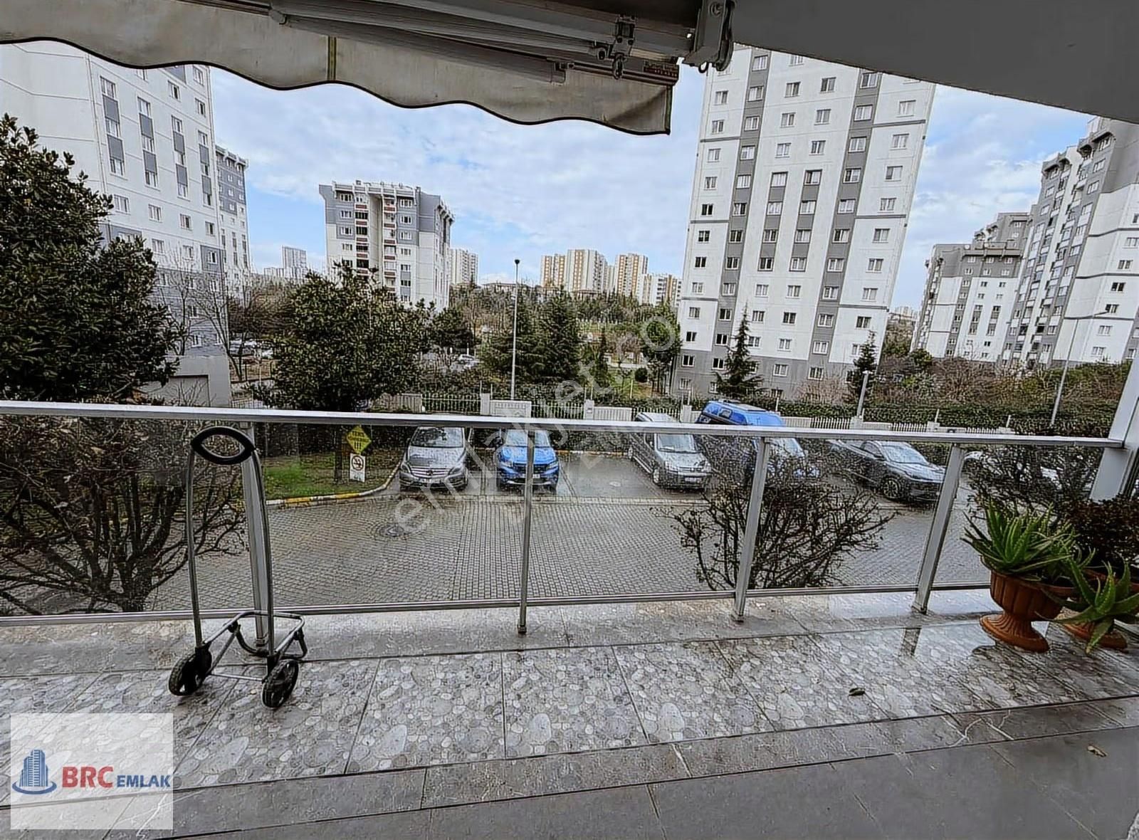 Atakent İstanbul Longe 2 Sitesinde Ara Kat Bakımlı Büyük 2+1 - Görsel 33