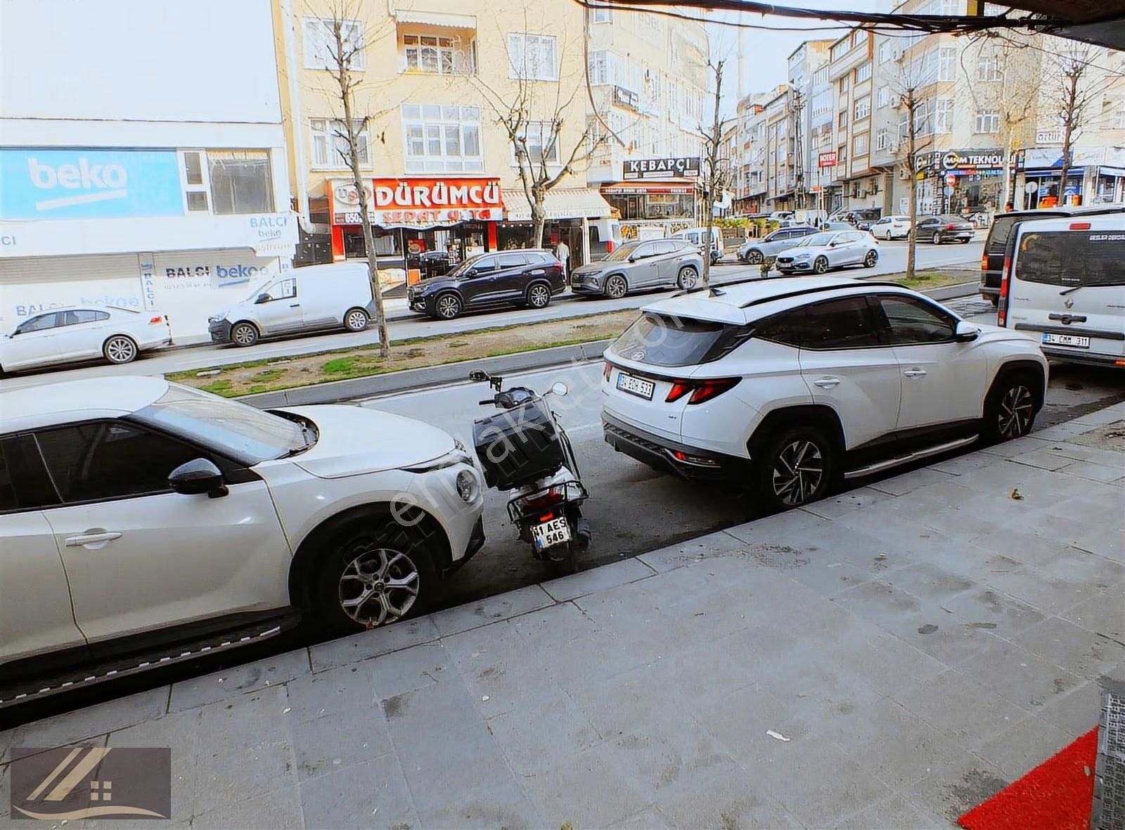 Mislife'tan Yeşilpınar Metro Caddesinde Cam Vitrinli Dükkan - Görsel 17
