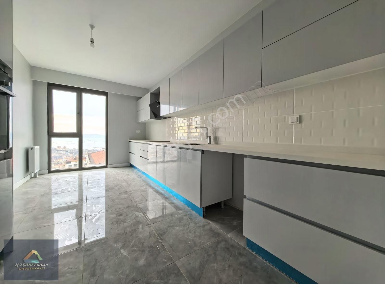 Siltaş Panorama Sitesi 5+1 Kiralık Deniz Manzaralı Lüks Teraslı