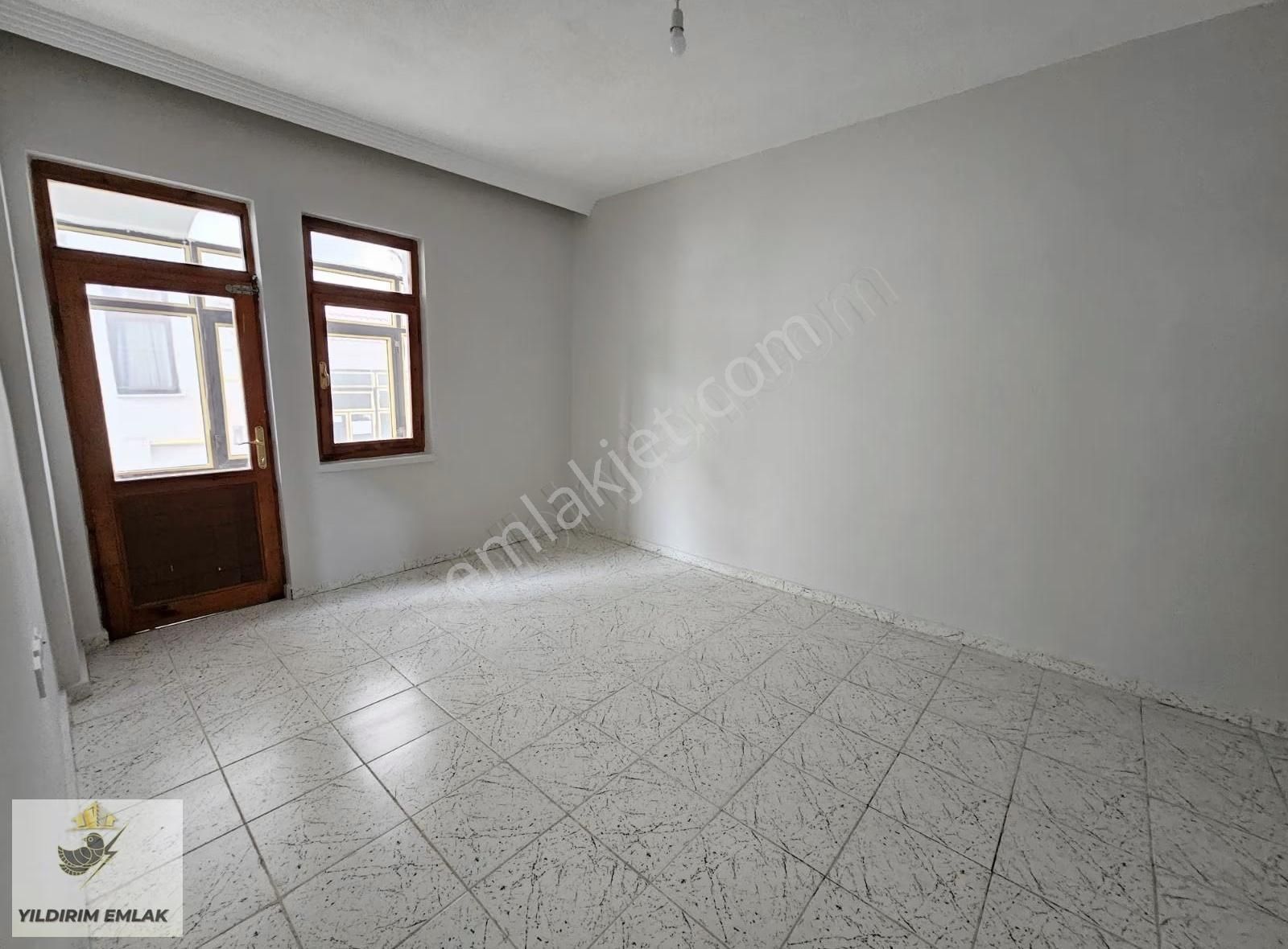 Yıldırım Emlak'tan Fatihte Site İçi Komple Yenilenmiş Daire - Görsel 6