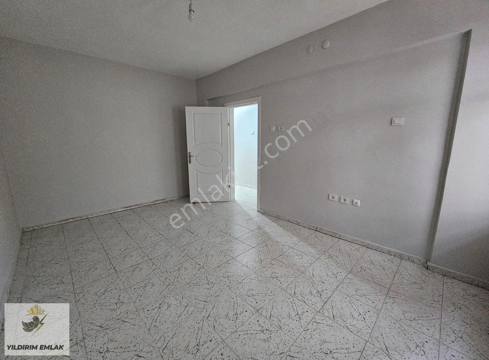 Yıldırım Emlak'tan Fatihte Site İçi Komple Yenilenmiş Daire - Görsel 10