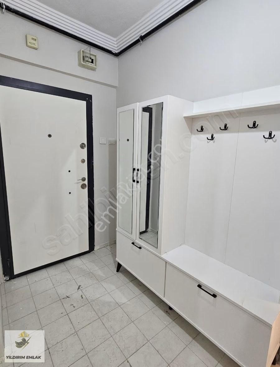 Yıldırım Emlak'tan Fatihte Site İçi Komple Yenilenmiş Daire - Görsel 11