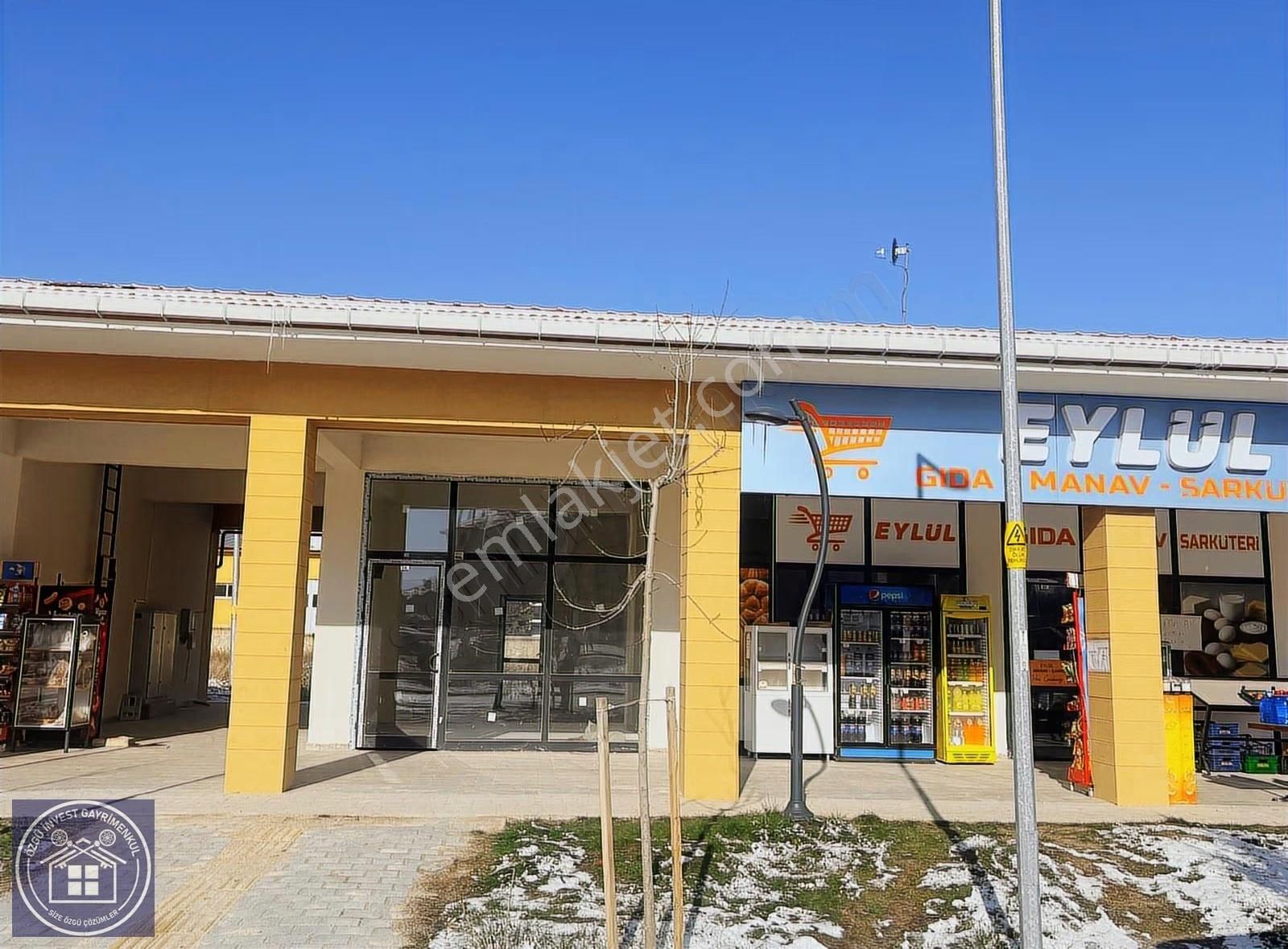 Özgü Gayrimenkul'den Vefa Toki'de Satılık Köşe Dükkan