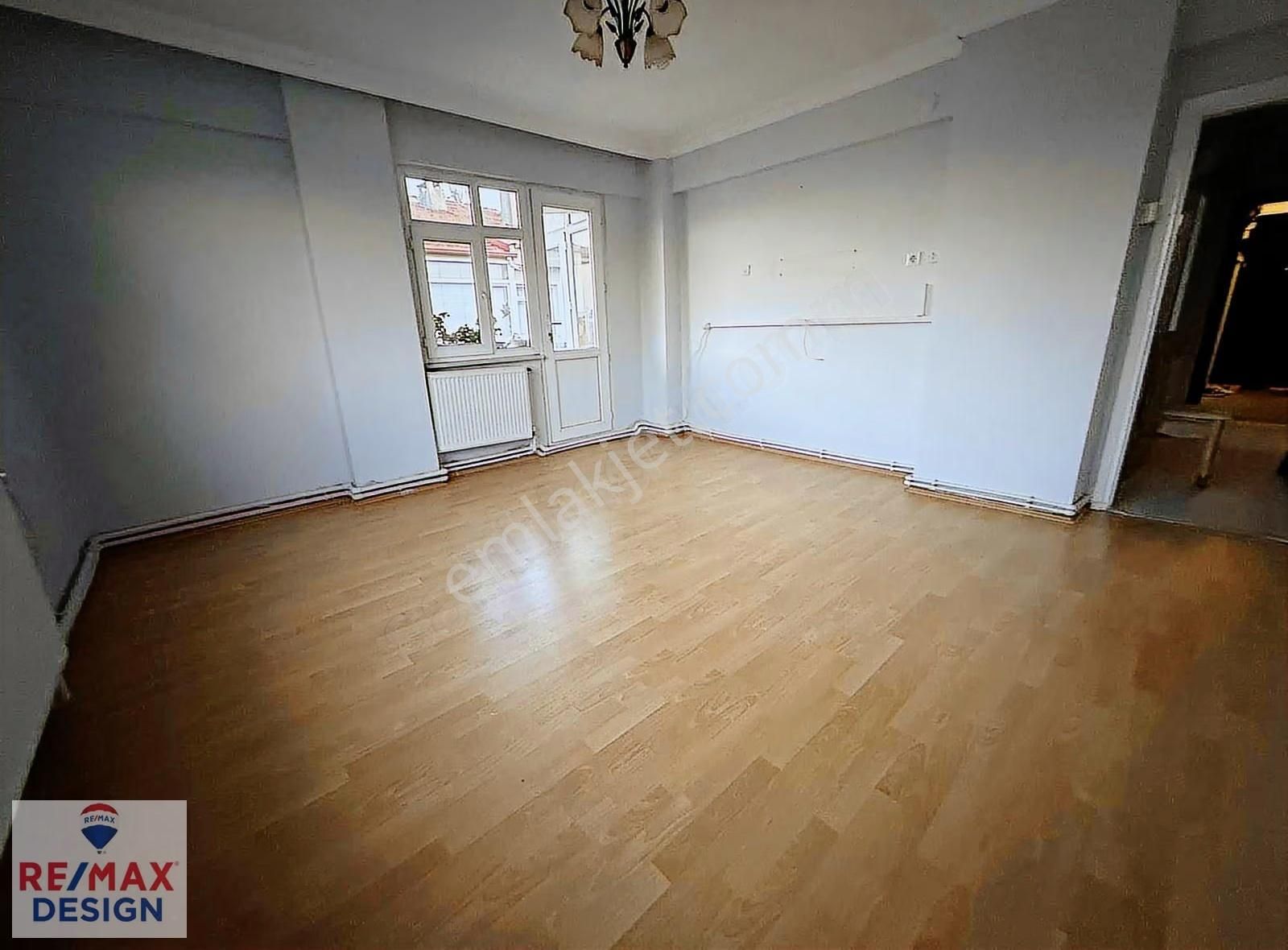 Erenler Yaptaş Bloklarında Kiralık 3+1daire Remax Desıgn - Görsel 12