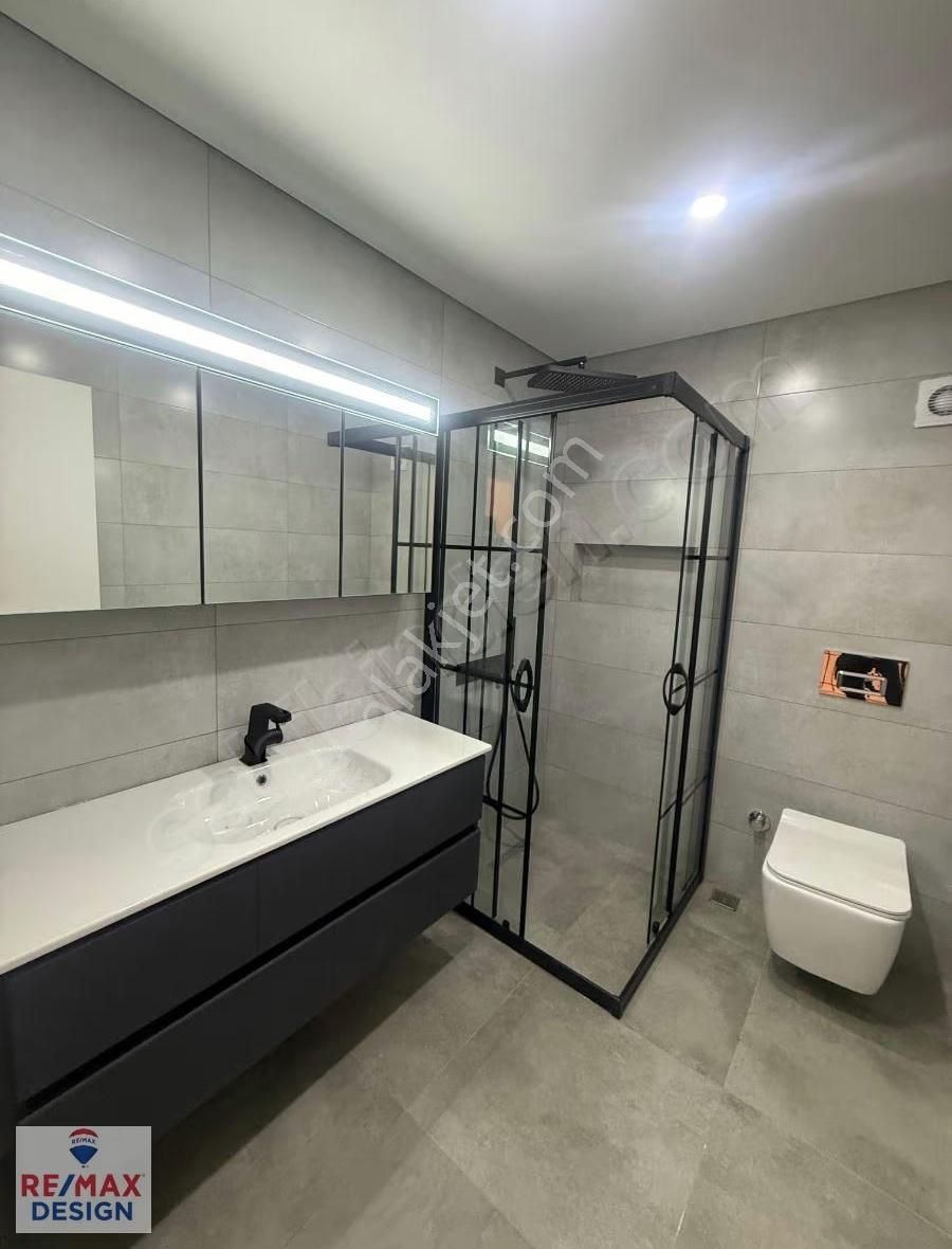 Sakarya'da Satılık Villa Sıfır Manzaralı Lüks 4+1 Remax Design - Görsel 14