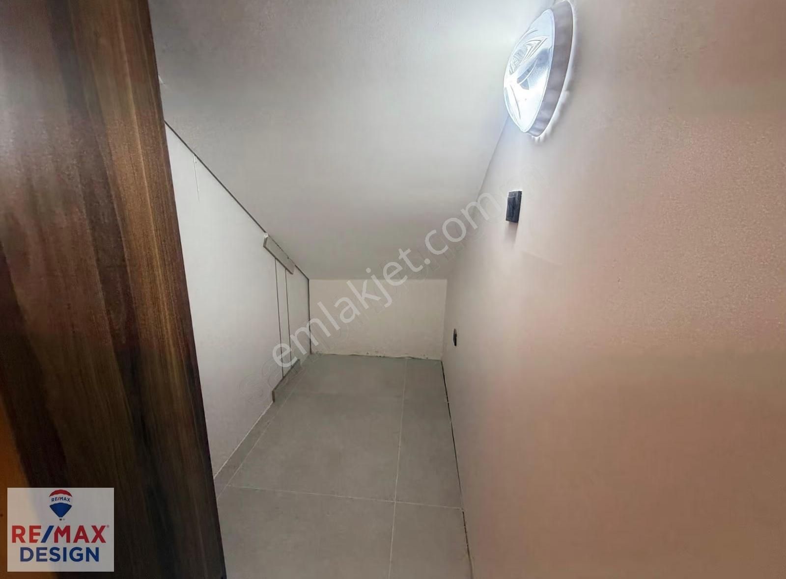 Sakarya'da Satılık Villa Sıfır Manzaralı Lüks 4+1 Remax Design - Görsel 25