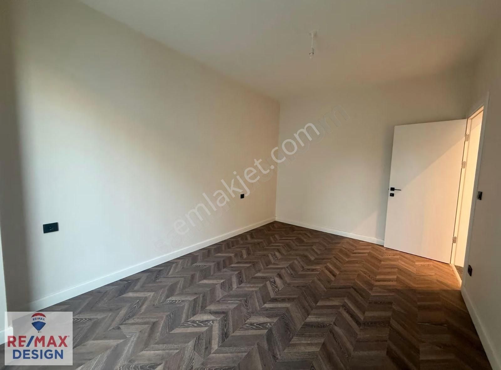 Sakarya'da Satılık Villa Sıfır Manzaralı Lüks 4+1 Remax Design - Görsel 27