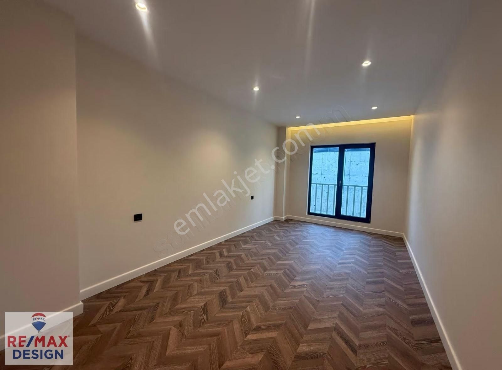 Sakarya'da Satılık Villa Sıfır Manzaralı Lüks 4+1 Remax Design - Görsel 17