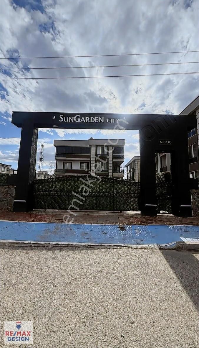 Remax Desıgn Sun Garden City'de Satılık Daire - Görsel 17
