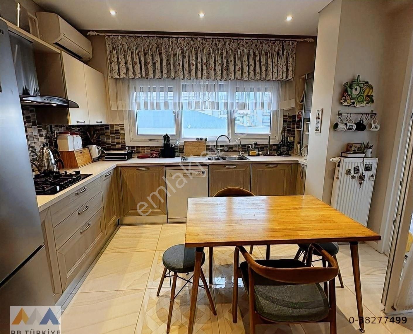 Taşmektep Sokakta Genç Binada 8. Kat 190 M² Kiralık 4+1 - Görsel 8