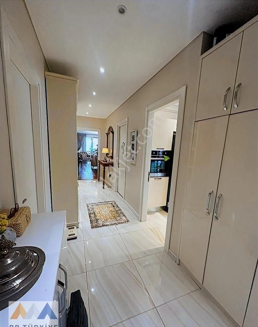 Taşmektep Sokakta Genç Binada 8. Kat 190 M² Kiralık 4+1 - Görsel 16