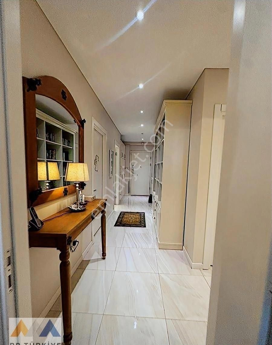 Taşmektep Sokakta Genç Binada 8. Kat 190 M² Kiralık 4+1 - Görsel 11