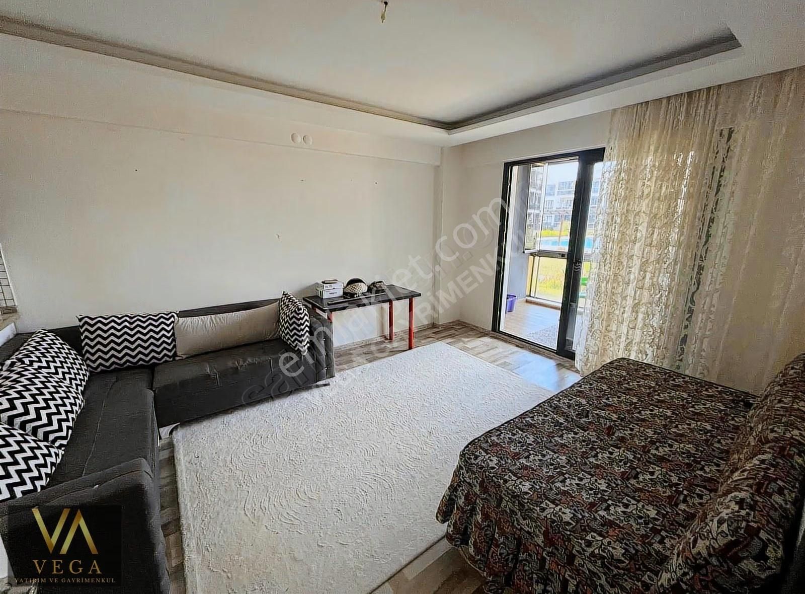 Villalar Bölgesi Site İçinde Satılık Havuz Cephe 1+1 Daire - Görsel 8