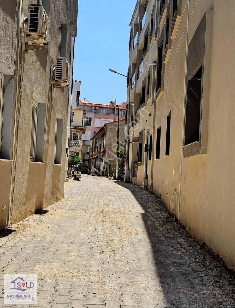 Seferihisar Çarşı Merkeze Yakın Full Eşyalı Satılık 1+1 Daire - Görsel 2