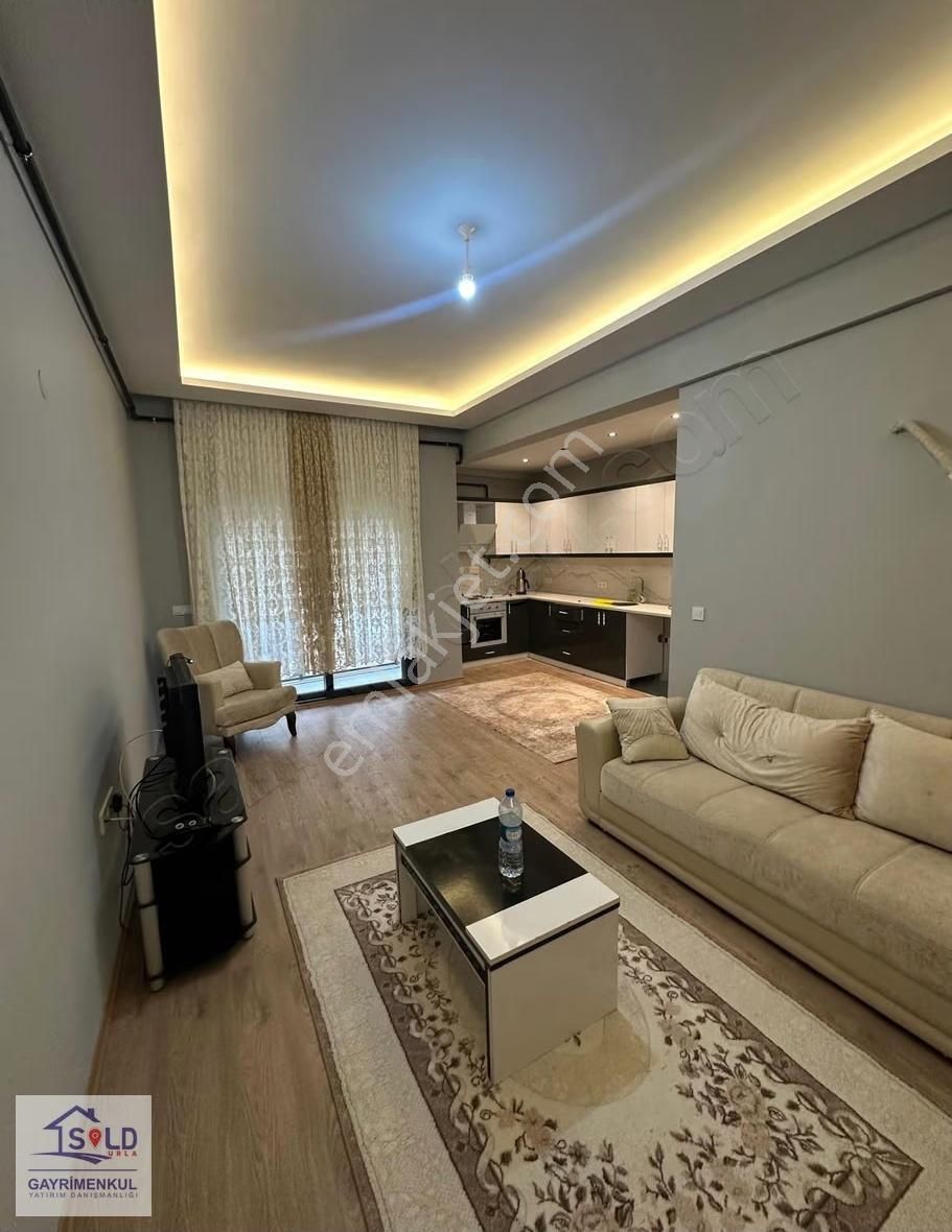 Seferihisar Çarşı Merkeze Yakın Full Eşyalı Satılık 1+1 Daire