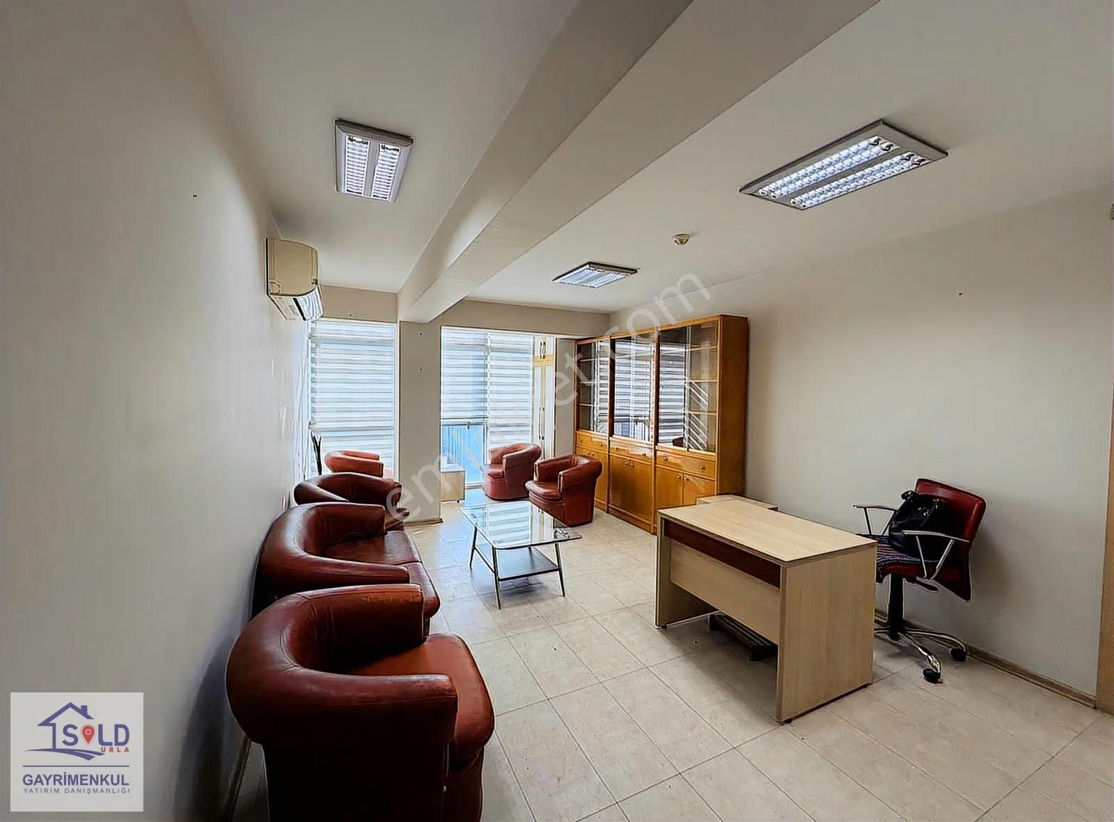Urla Plaza İş Hanı' Nda Kiralık İş Yeri - Görsel 12