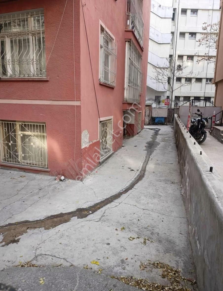 İhsaniye Mah. 3+1 Zemin Kat Satılık - Görsel 19