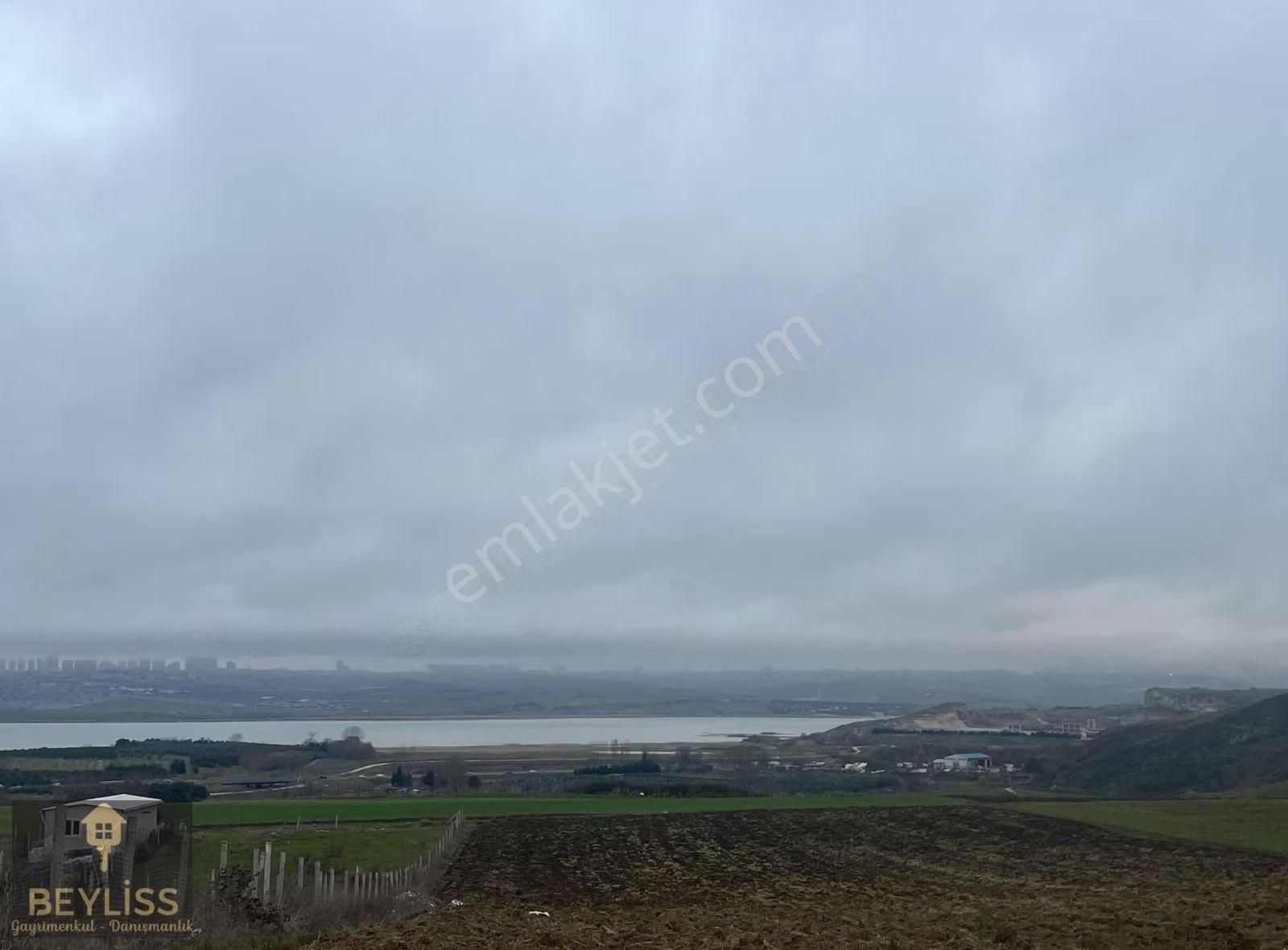 Büyükçekmece Hürriyet'te Göl Manzaralı Yatırım Fırsatı - Görsel 18