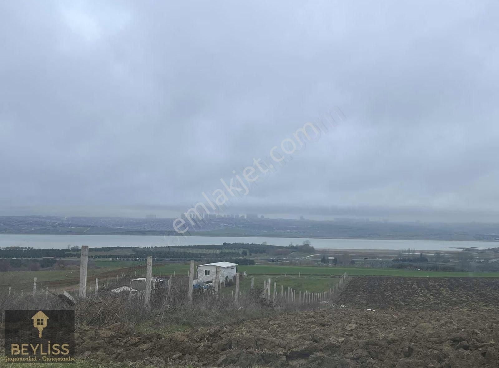 Büyükçekmece Hürriyet'te Göl Manzaralı Yatırım Fırsatı - Görsel 12