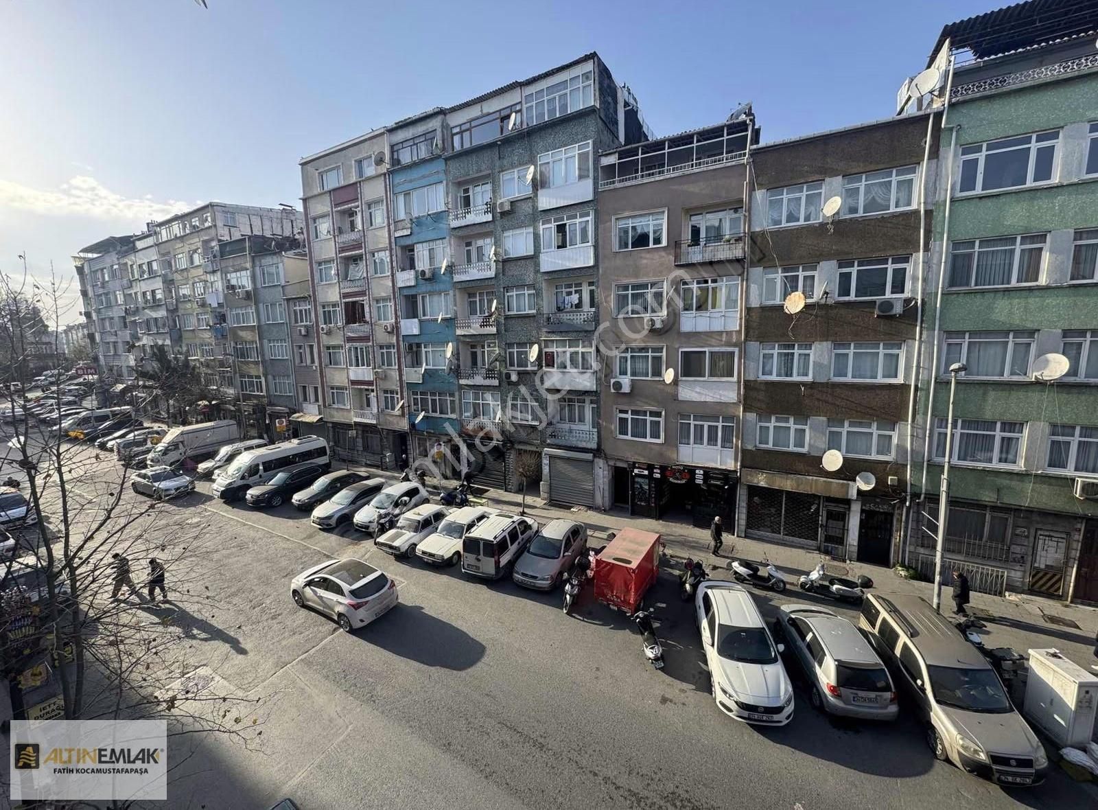 Deniz Manzaralı Balkonlu Cadde Üstünde Satılık 2+1 Daire - Görsel 6