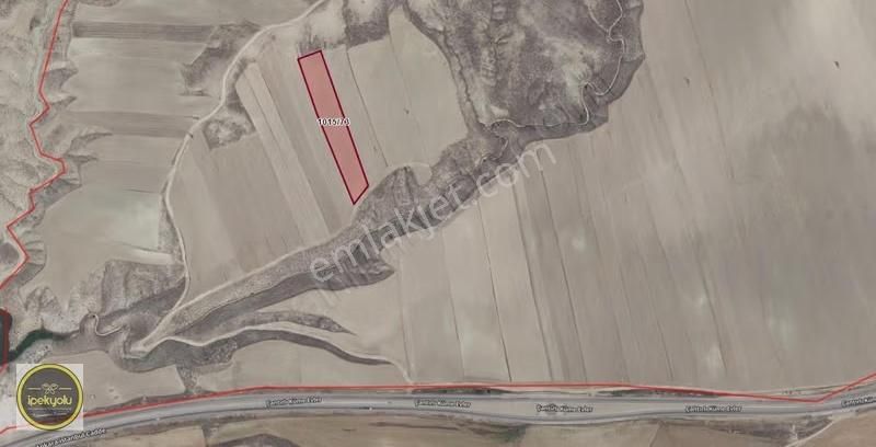 İpekyolundan Fırsat Kupon Satılık Tarla Kuyucakta 7,912 M2