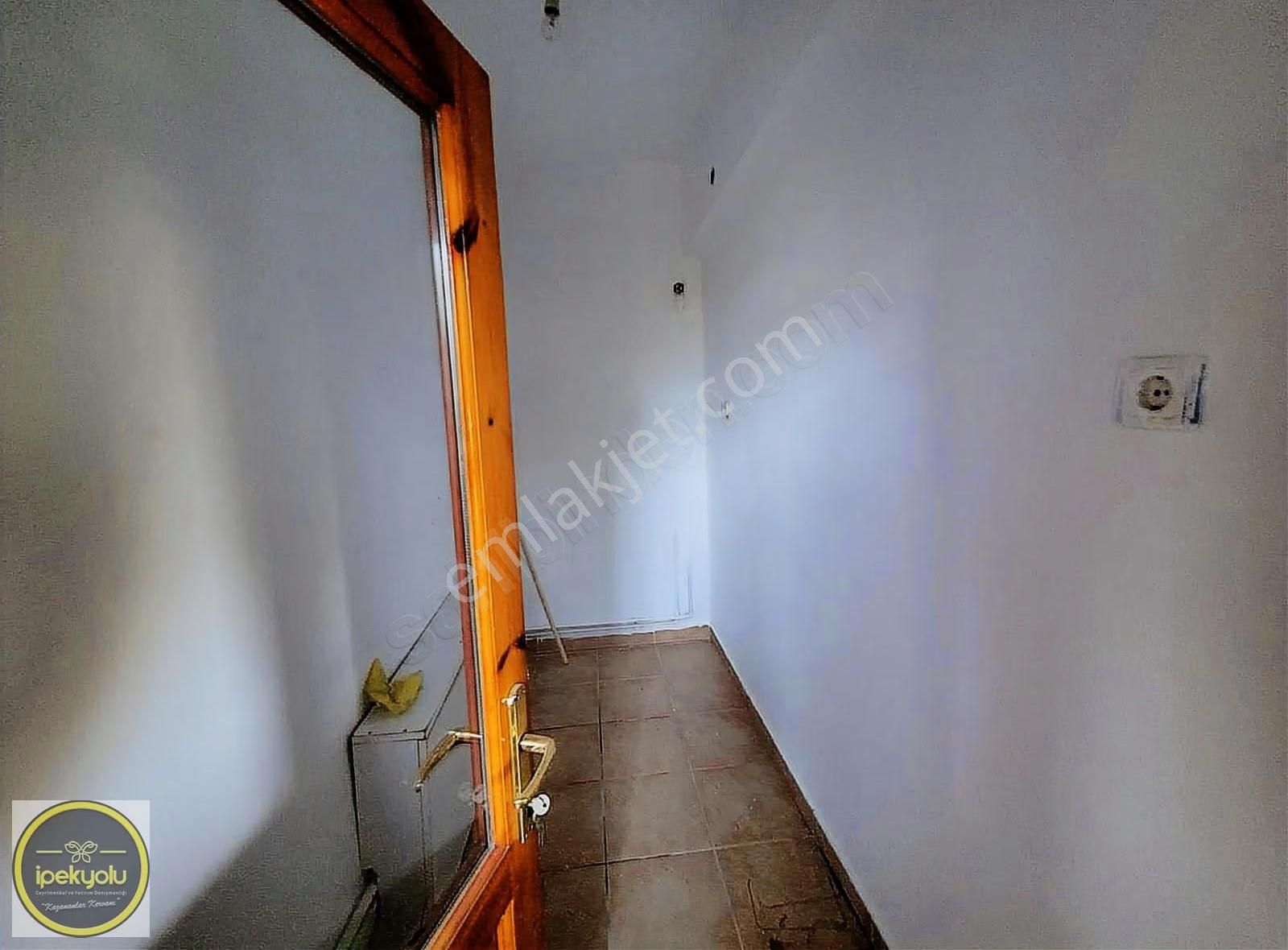 İpekyolu Gayrimenkulden Sefakent Sitesinde 3+1 Kiralık Daire - Görsel 2