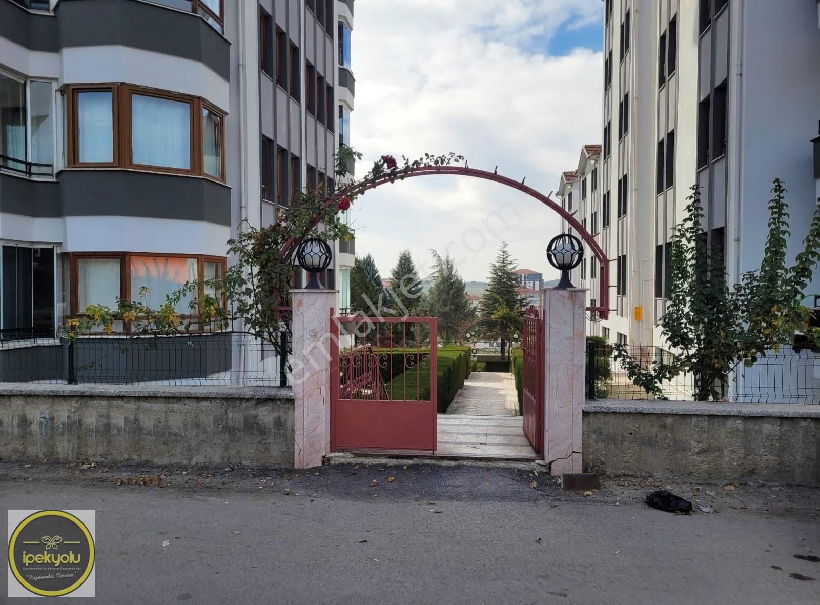 İpekyolu Gayrimenkulden Sefakent Sitesinde 3+1 Kiralık Daire - Görsel 25