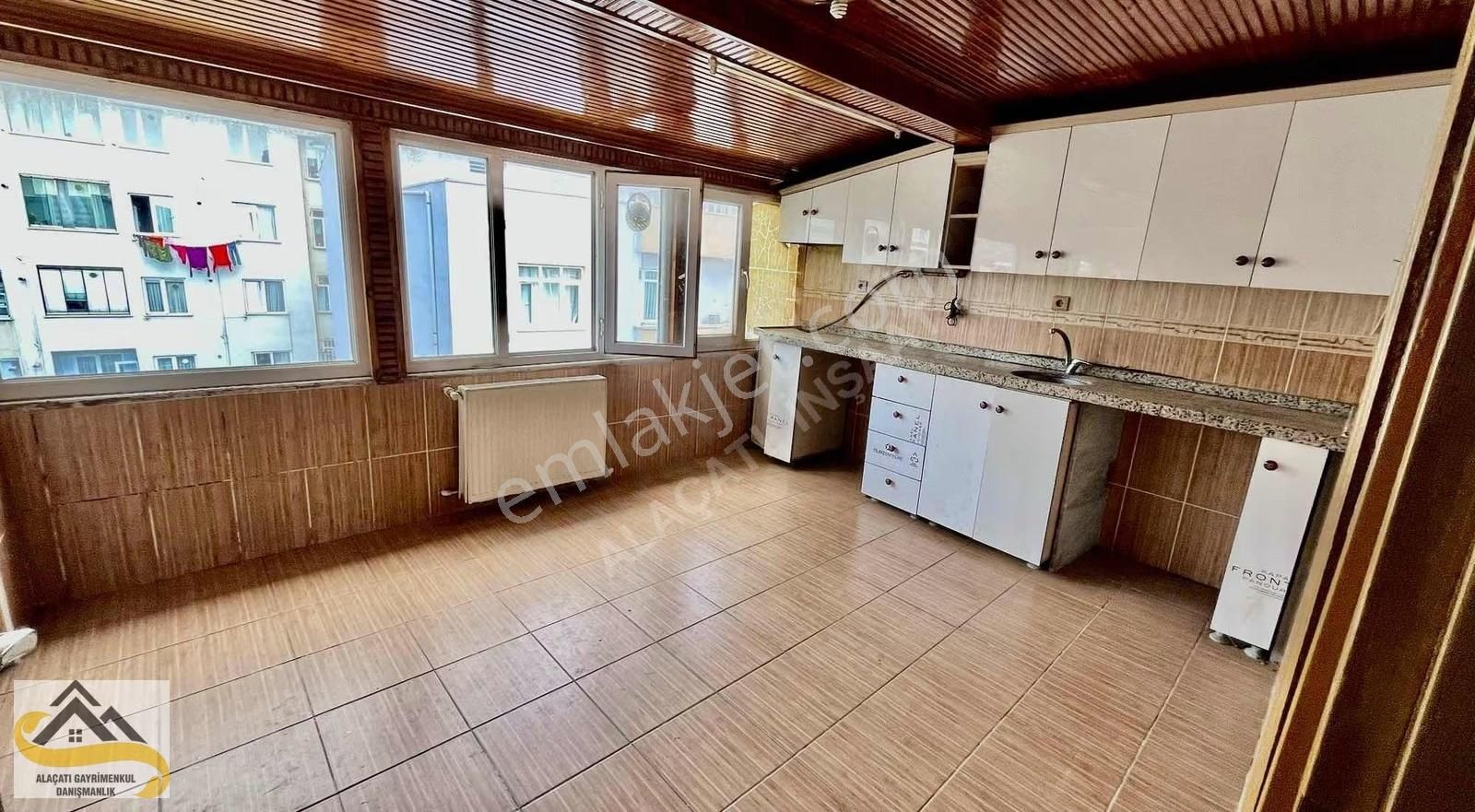 Alaçatı Dan Kat İrtifaklı Çatı Katı Masrafsız 2+1 - Görsel 11