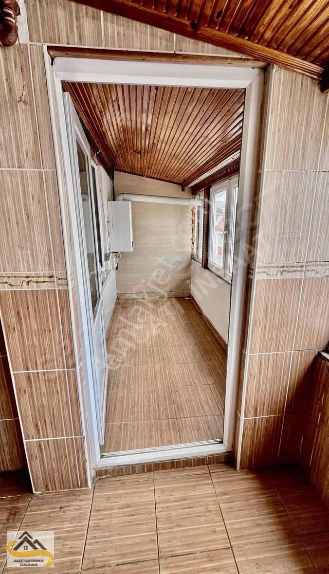 Alaçatı Dan Kat İrtifaklı Çatı Katı Masrafsız 2+1 - Görsel 9