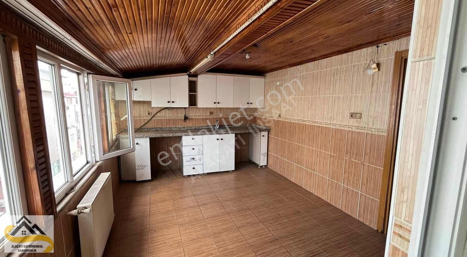 Alaçatı Dan Kat İrtifaklı Çatı Katı Masrafsız 2+1 - Görsel 4